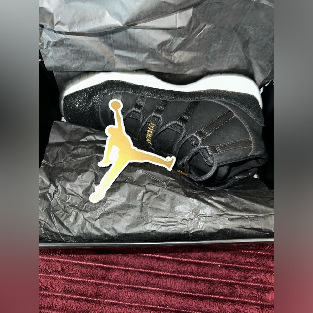 Jordan 11 Retro Heiress Stingray